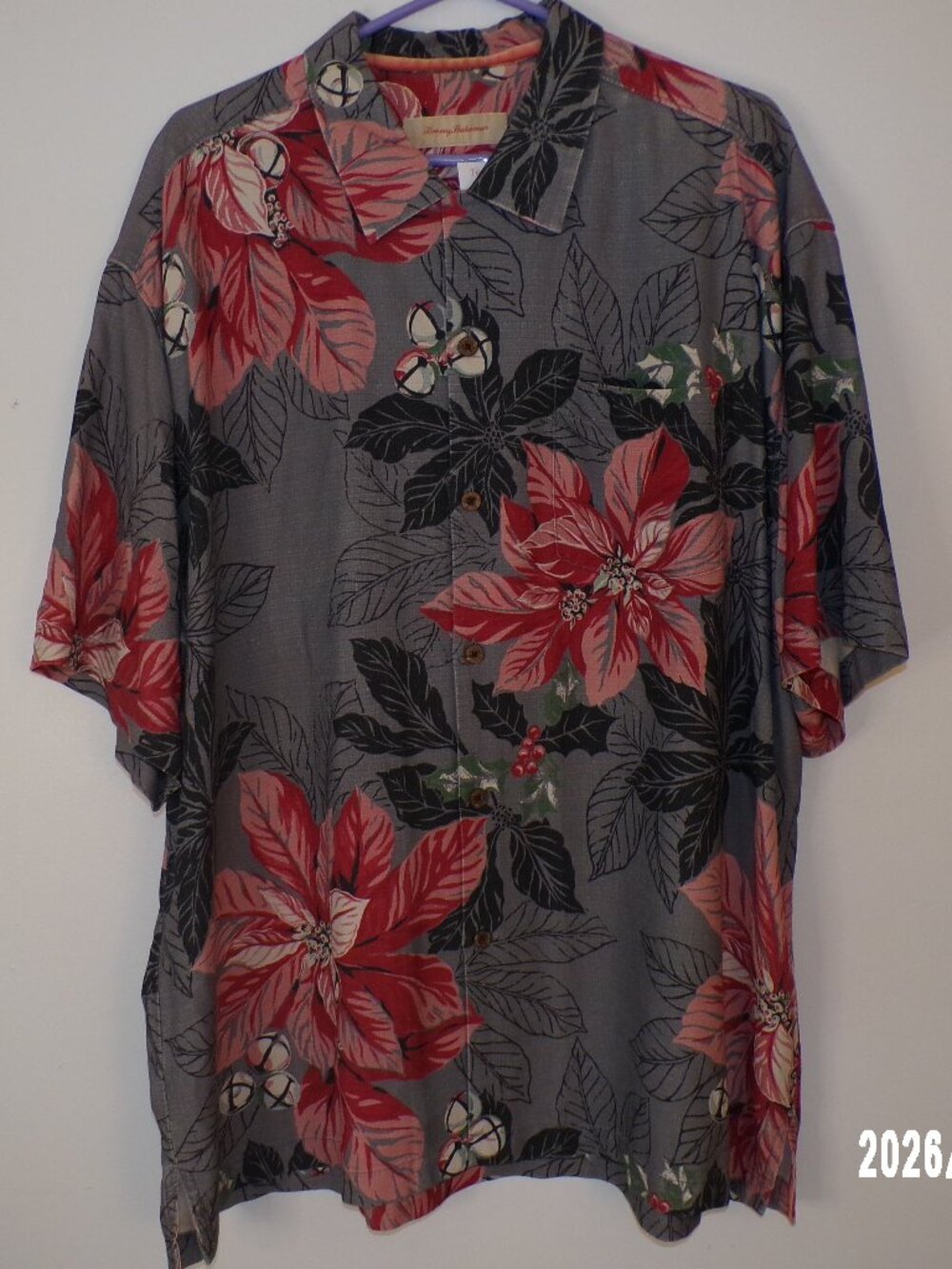 Tommy Bahama Hawaiian "Happy Holidays" Surfer Poinsetta Christmas Camp Shirt